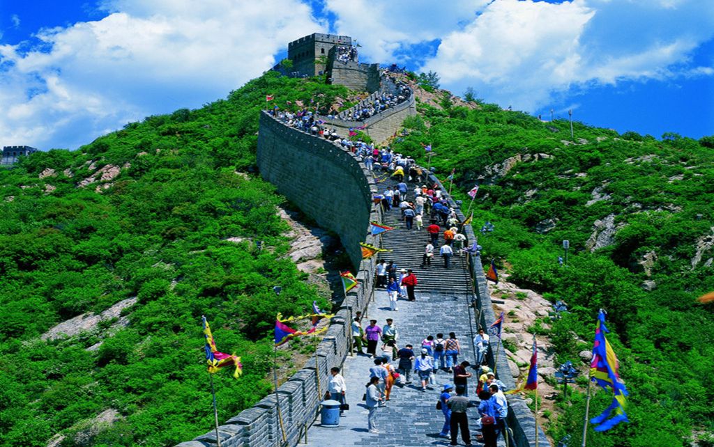 东兴联合会 2011 年北京长城团建：互联网行业协作的起点与启示